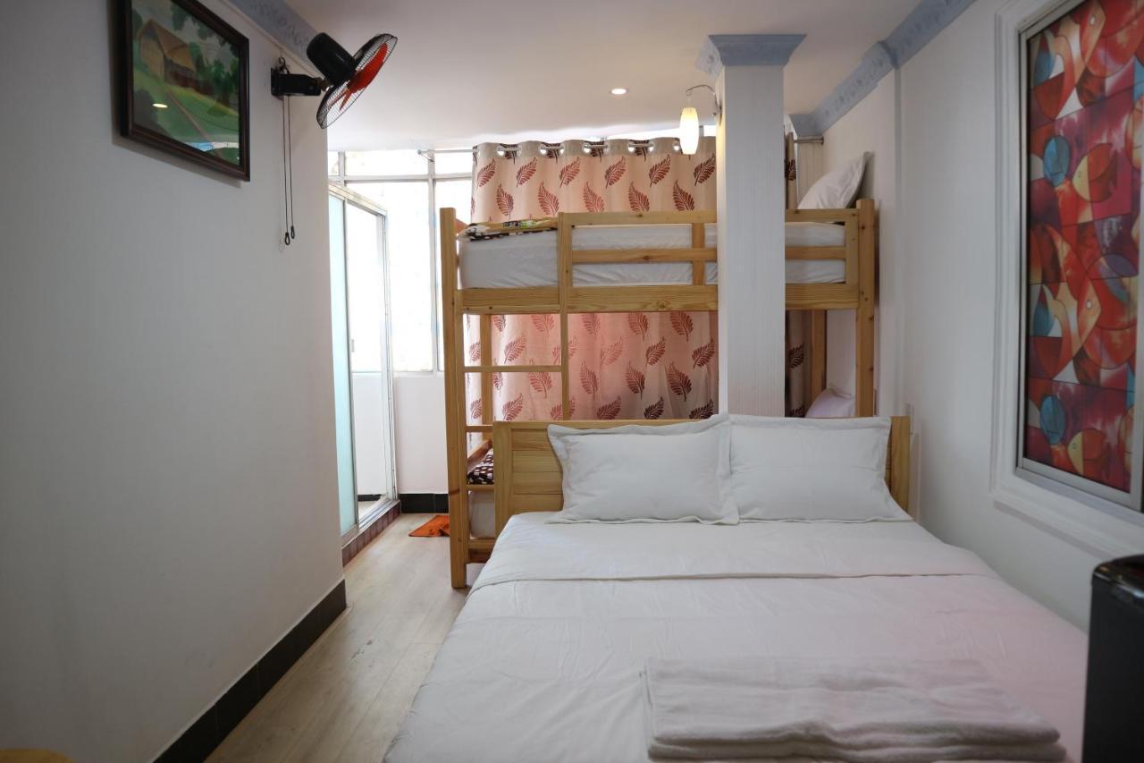 Loan Vo Hostel โฮจิมินห์ซิตี้ ภายนอก รูปภาพ